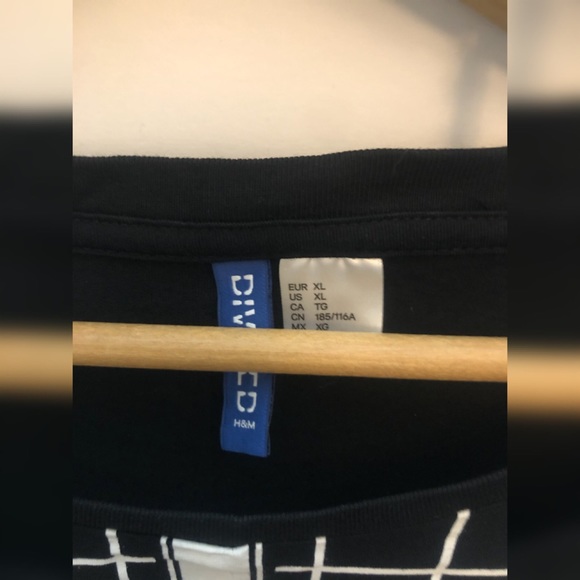 ✨H&M BLACK PRINT OVERSIZE DRESS - Picture 3 of 4